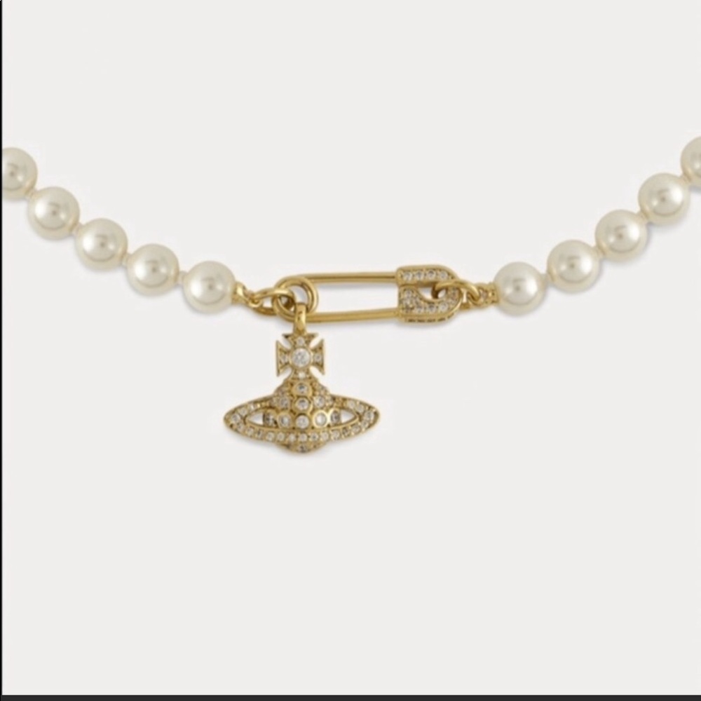 Vivienne Westwood safety pin pearls logo necklace